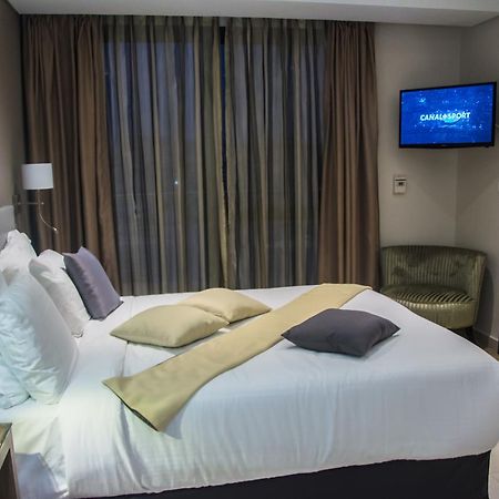 Hotel Selton 金沙萨 外观 照片