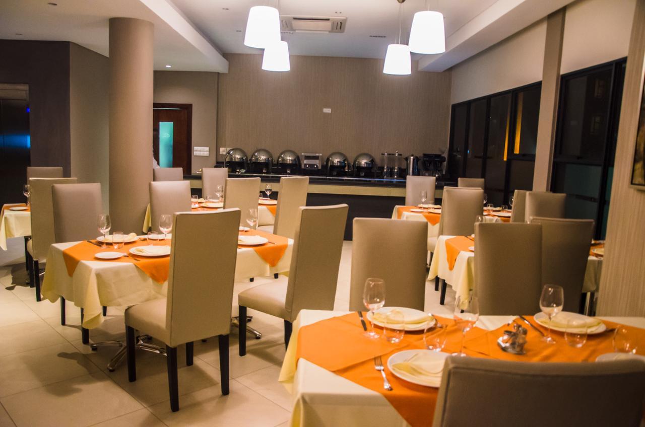 Hotel Selton 金沙萨 外观 照片