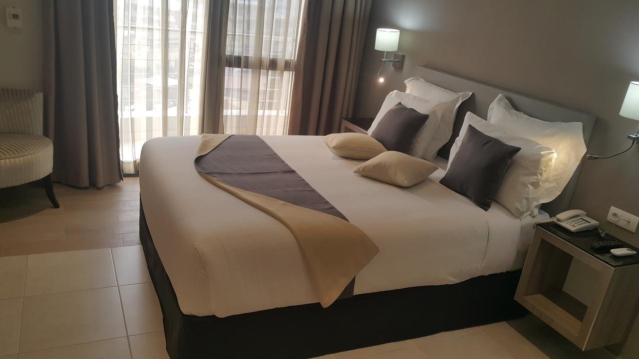 Hotel Selton 金沙萨 外观 照片