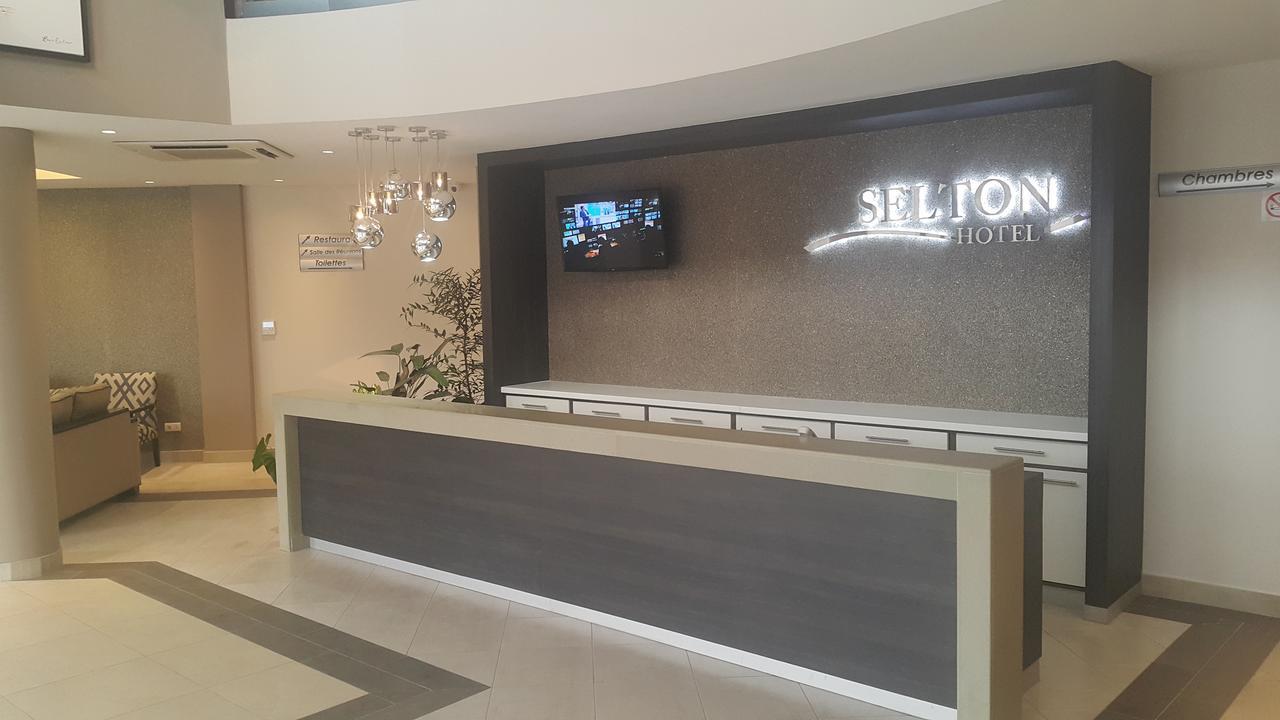 Hotel Selton 金沙萨 外观 照片