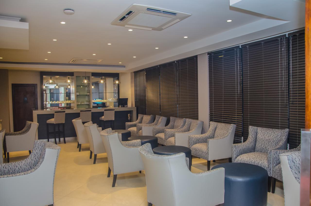 Hotel Selton 金沙萨 外观 照片